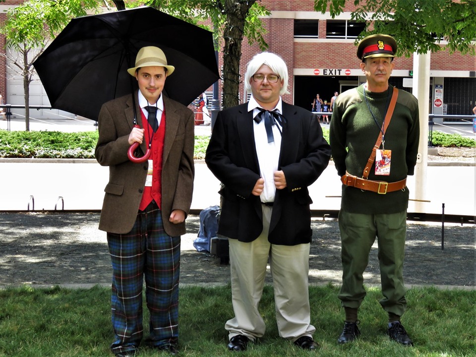 Author at ConnectiCon 2019 cosplaying Brigadier Alastair Gordon Lethbridge-Stewart (and two friends)